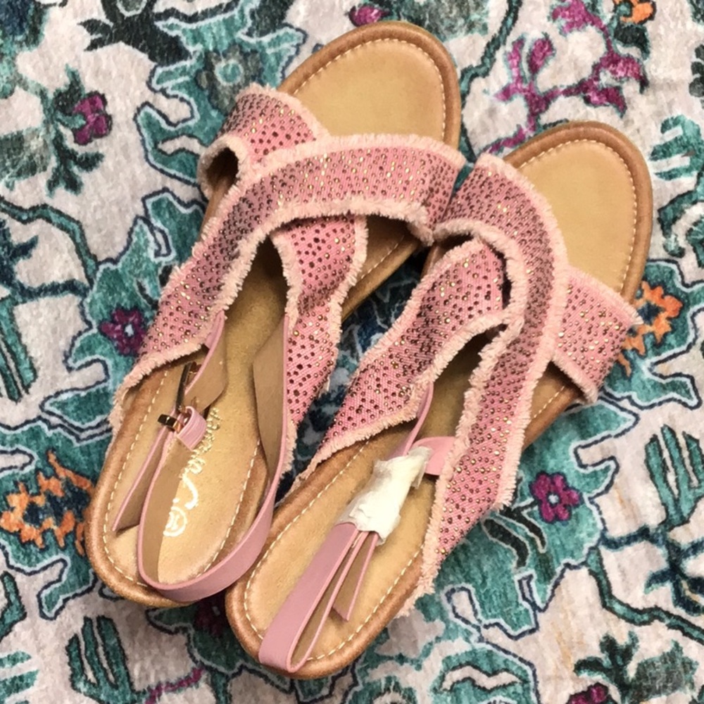 🆕 Forever ‘Amazing 22’ Pink Rhinestone Denim Platform Heel Sandals Sz.10 NWOT - Picture 10 of 11